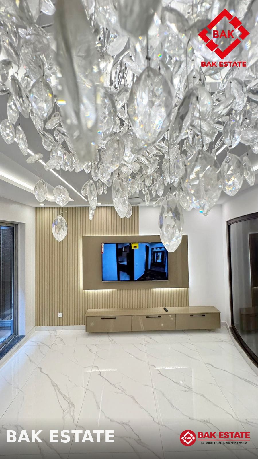 Luxury 6 Bed with Full Basement House in DHA Phase 7