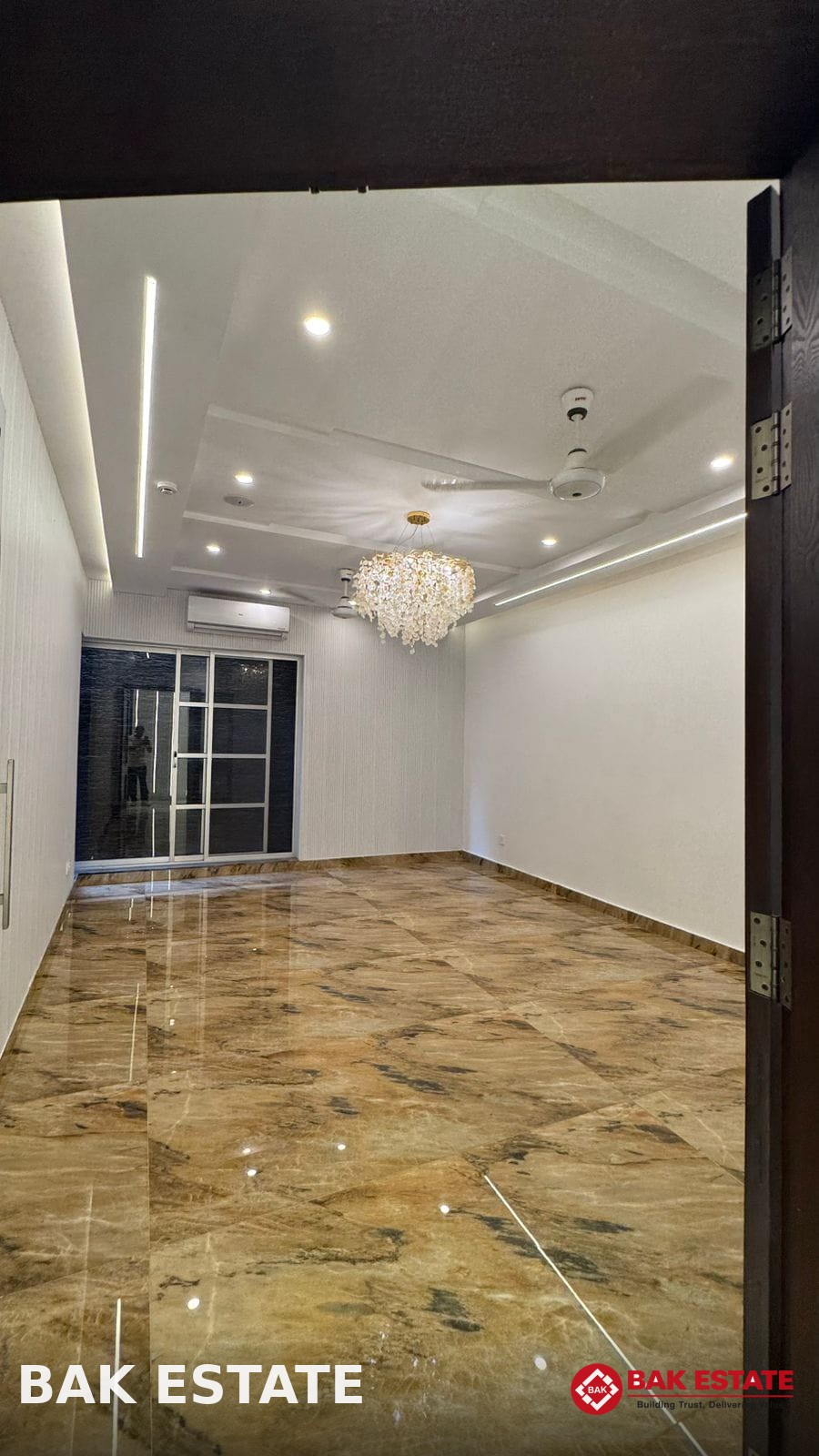 Luxury 6 Bed with Full Basement House in DHA Phase 7
