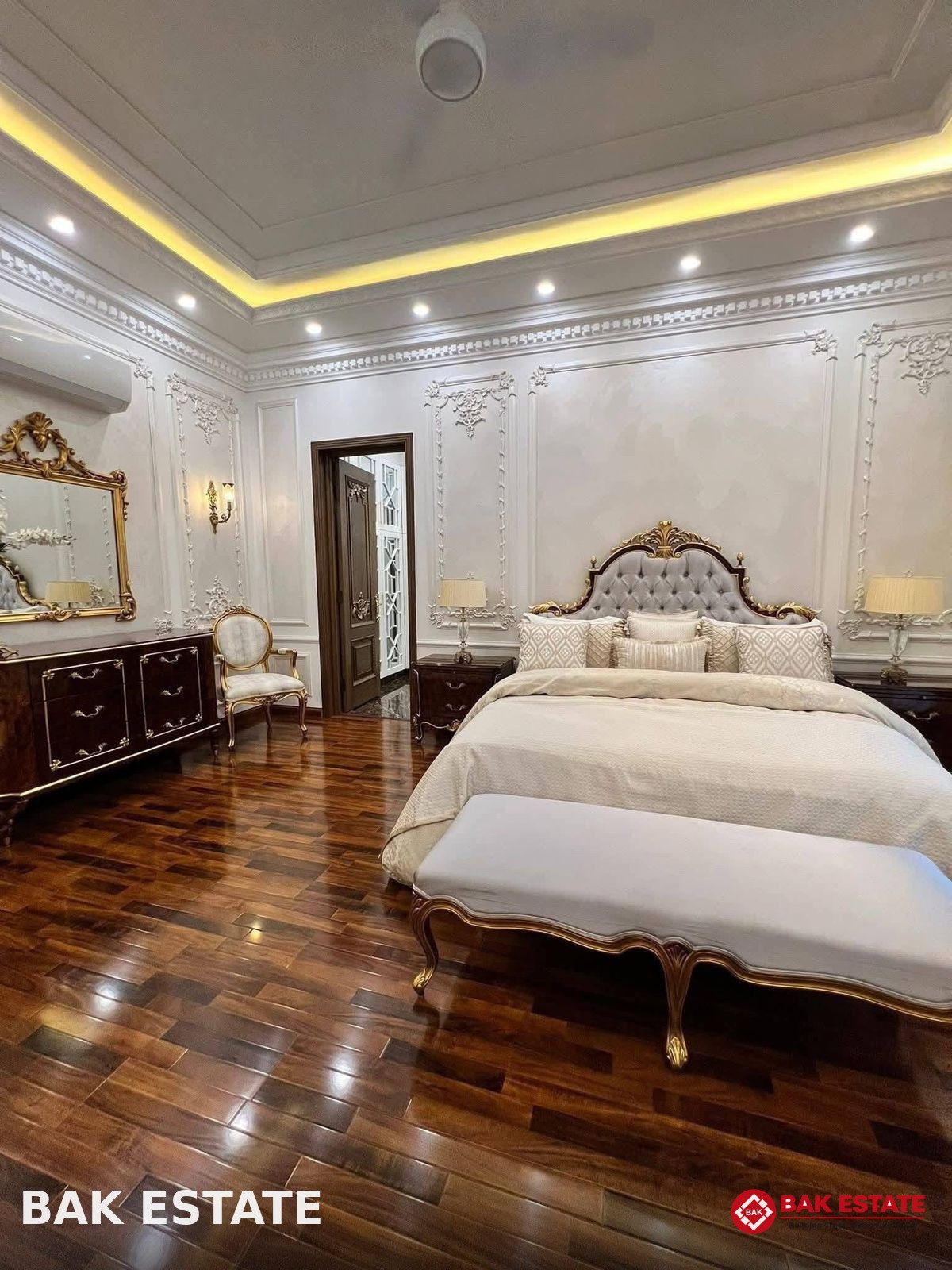 2 Kanal Fully Furnished Luxurious House - U-Block, Phase 7 DHA