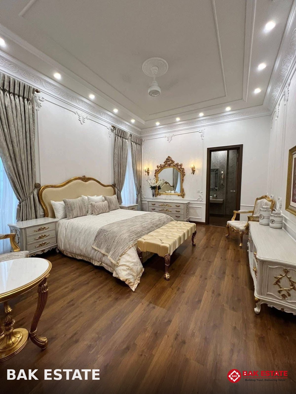 2 Kanal Fully Furnished Luxurious House - U-Block, Phase 7 DHA