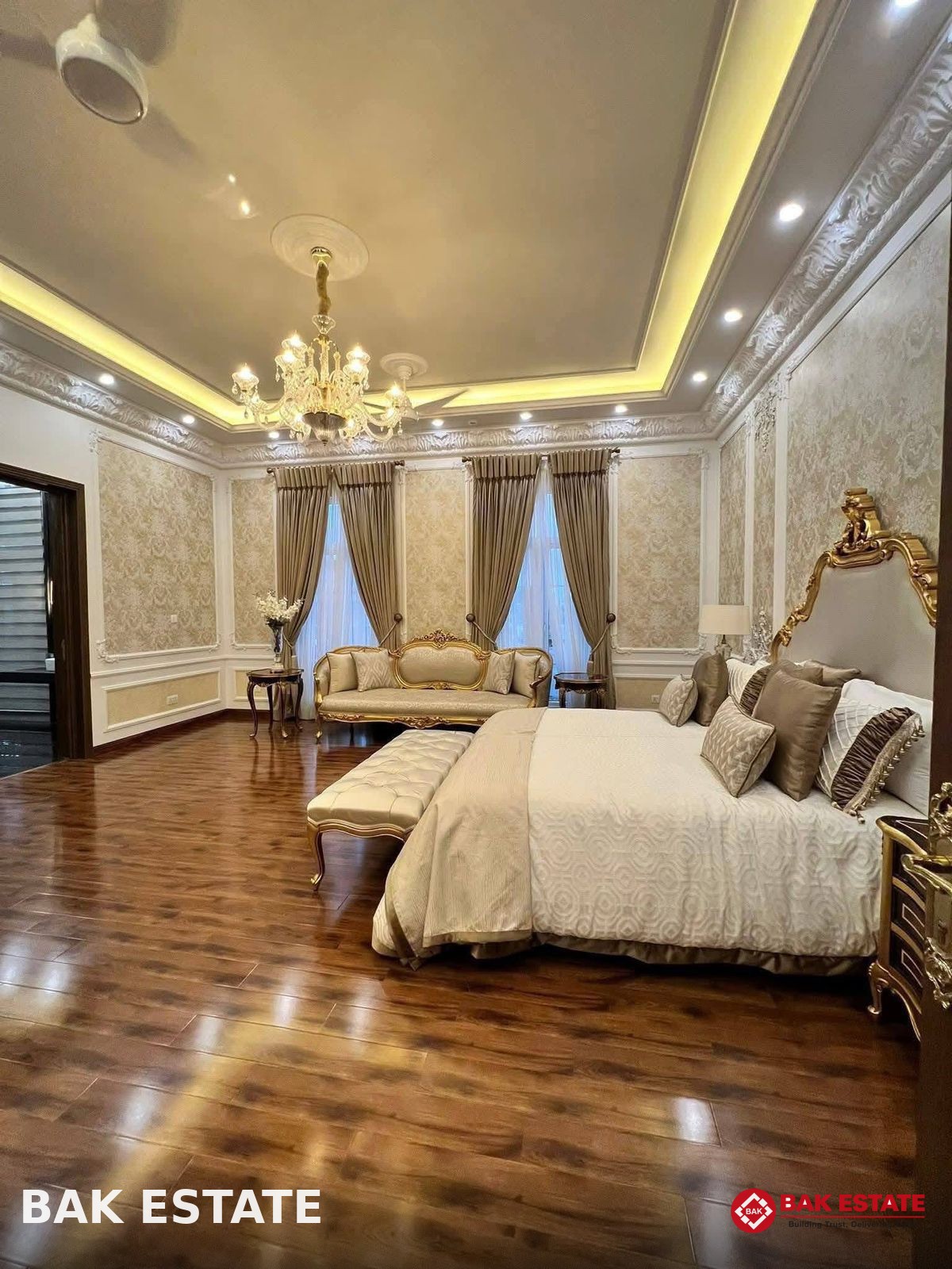 2 Kanal Fully Furnished Luxurious House - U-Block, Phase 7 DHA