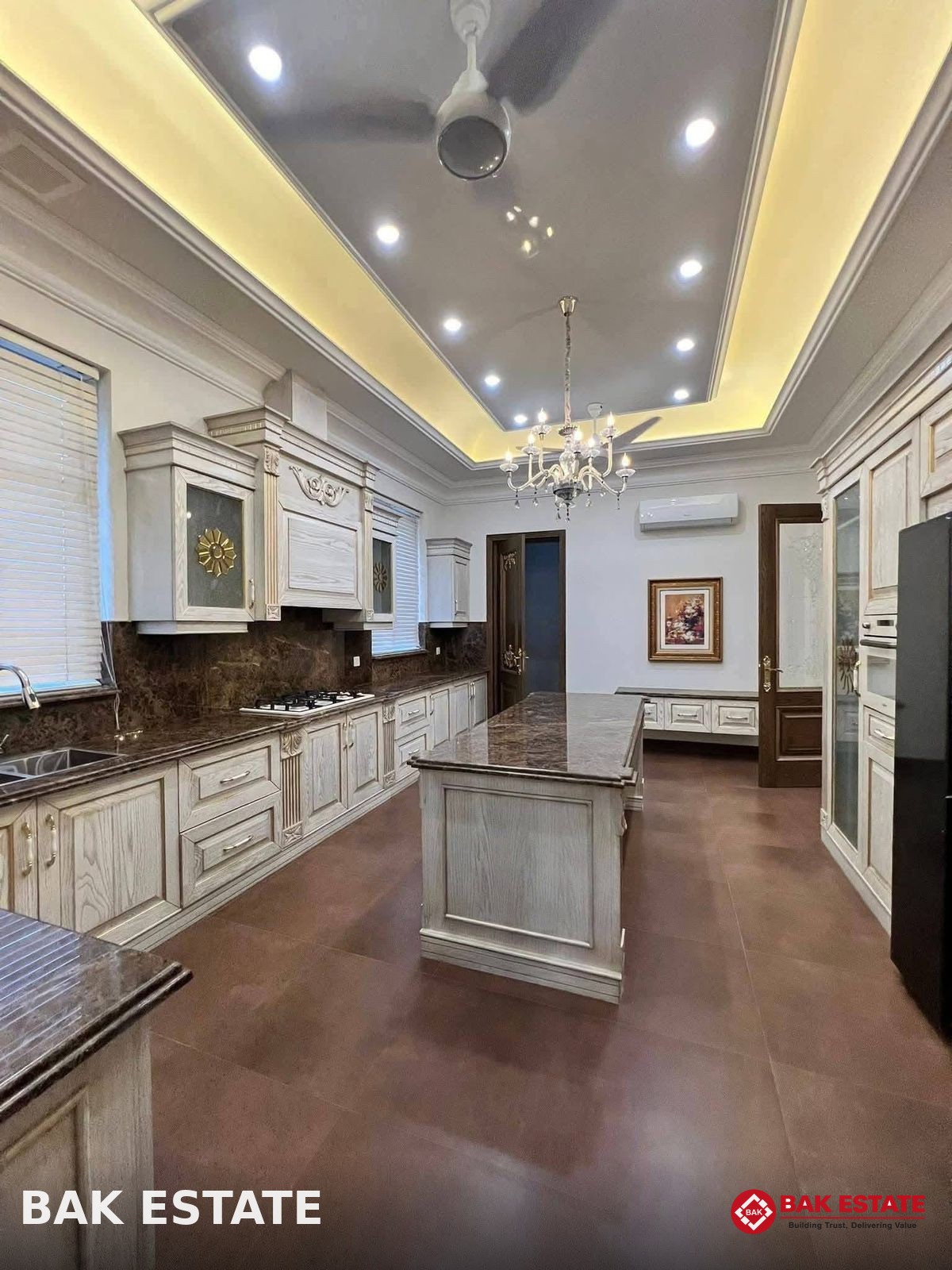 2 Kanal Fully Furnished Luxurious House - U-Block, Phase 7 DHA