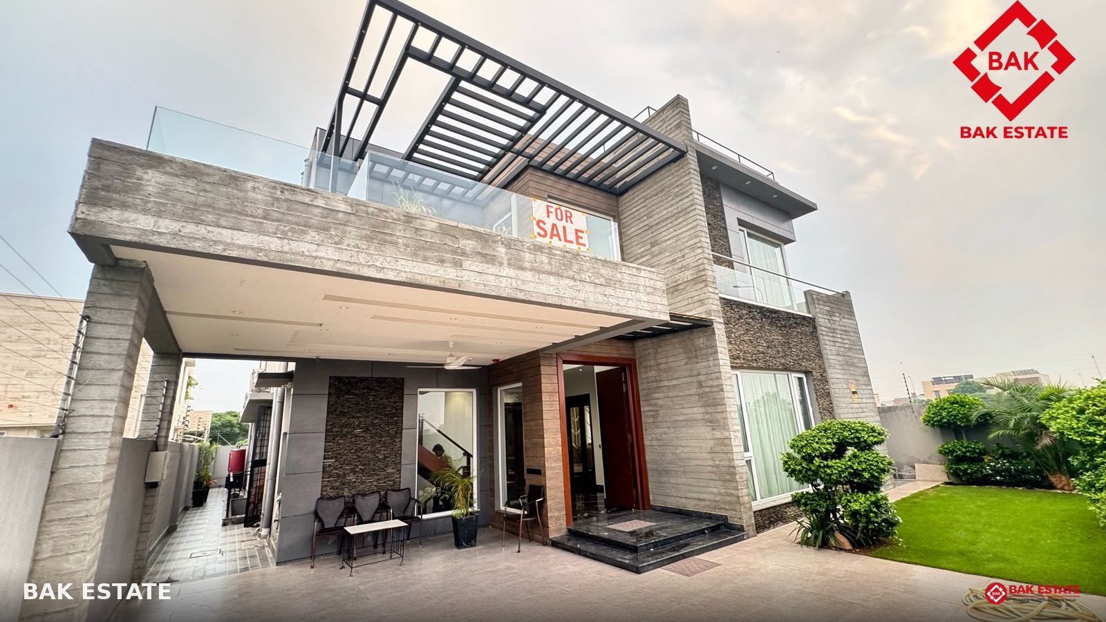 Luxury House for Sale in T Block DHA Phase 8