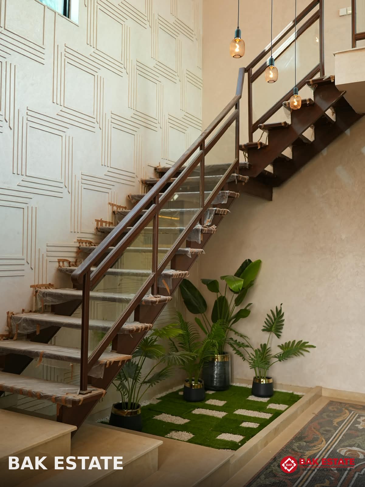 1 Kanal Luxury House For Sale in T Block DHA Phase 7