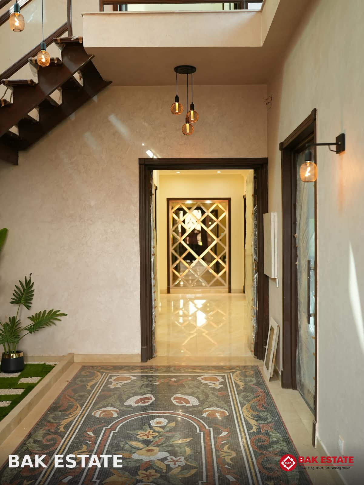 1 Kanal Luxury House For Sale in T Block DHA Phase 7