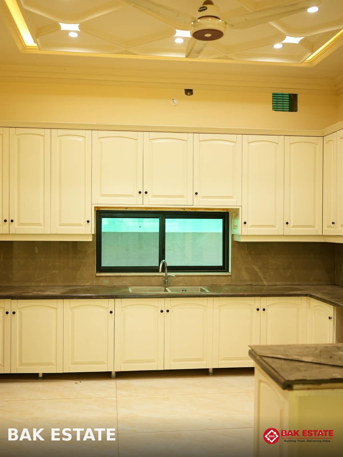 1 Kanal Luxury House For Sale in T Block DHA Phase 7