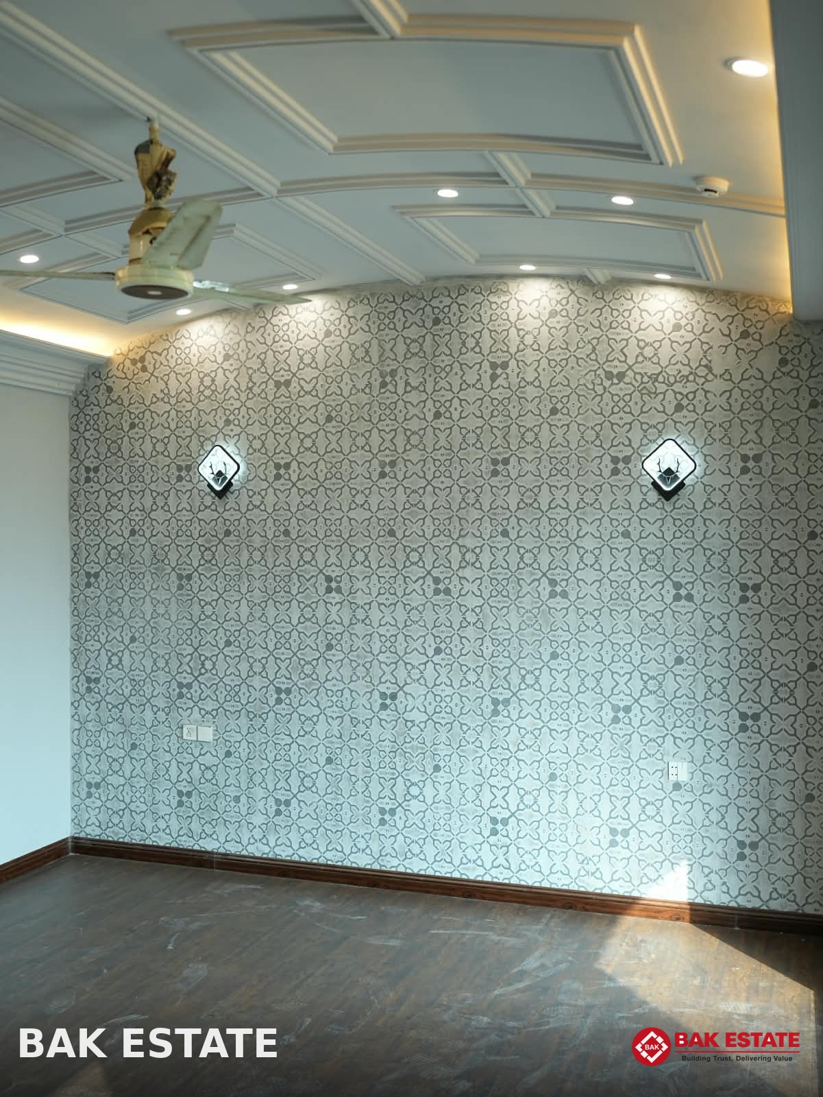 1 Kanal Luxury House For Sale in T Block DHA Phase 7