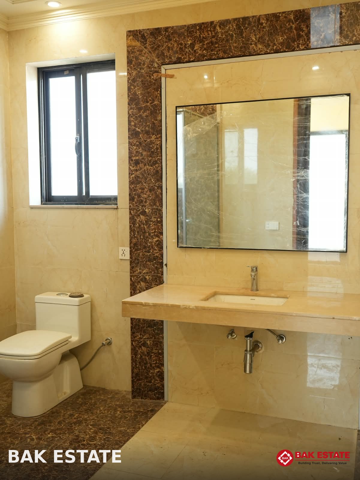 1 Kanal Luxury House For Sale in T Block DHA Phase 7