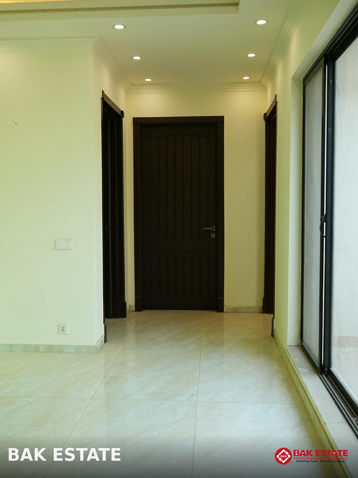 1 Kanal Luxury House For Sale in T Block DHA Phase 7