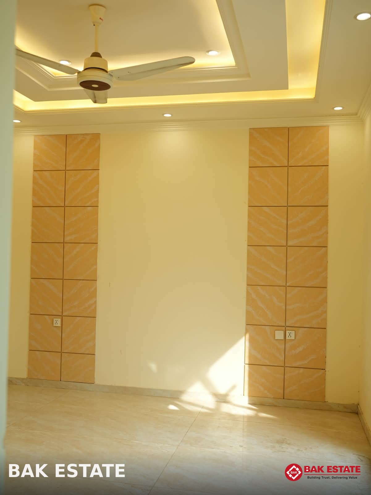1 Kanal Luxury House For Sale in T Block DHA Phase 7