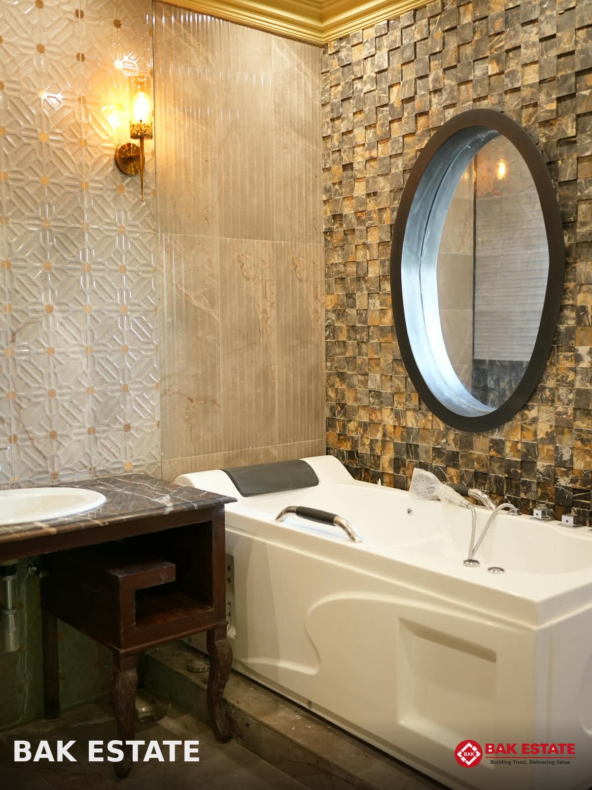 1 Kanal Luxury House For Sale in T Block DHA Phase 7